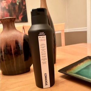 Corkcicle Water Bottle(NWT)